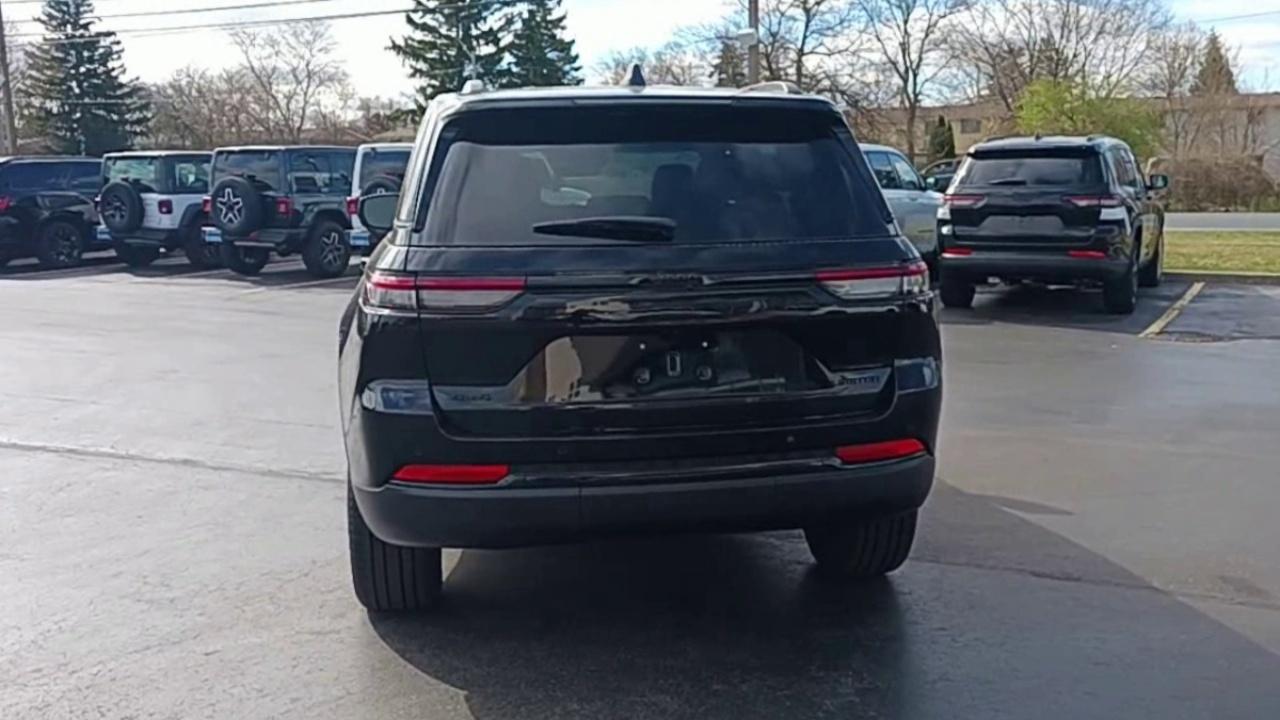 2025 Jeep Grand Cherokee LIMITED 4X4 Photo