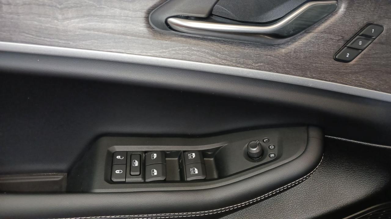 2025 Jeep Grand Cherokee LIMITED 4X4 Photo