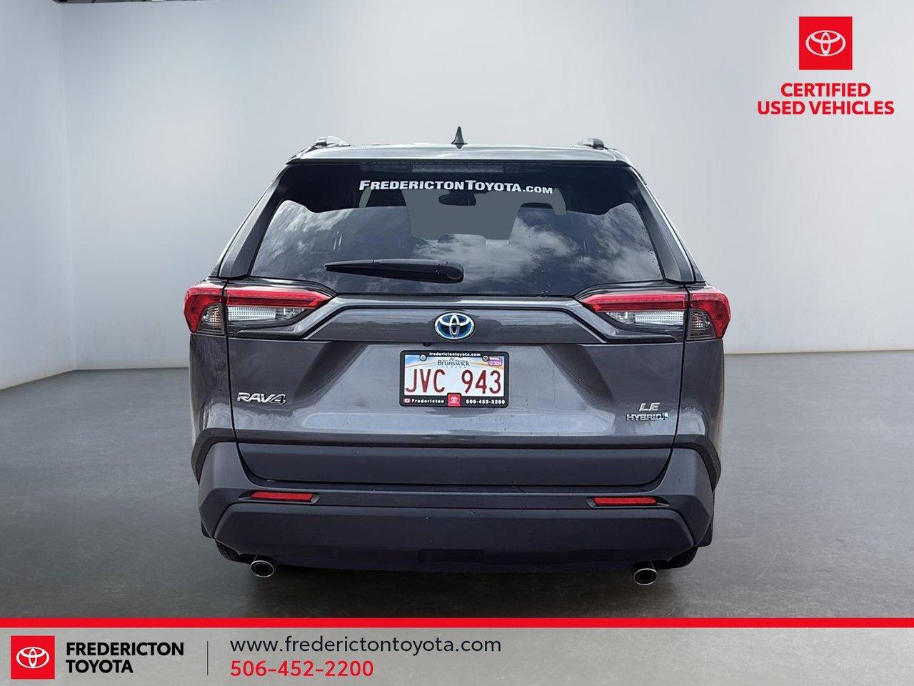 2020 Toyota RAV4 Hybrid LE Photo2