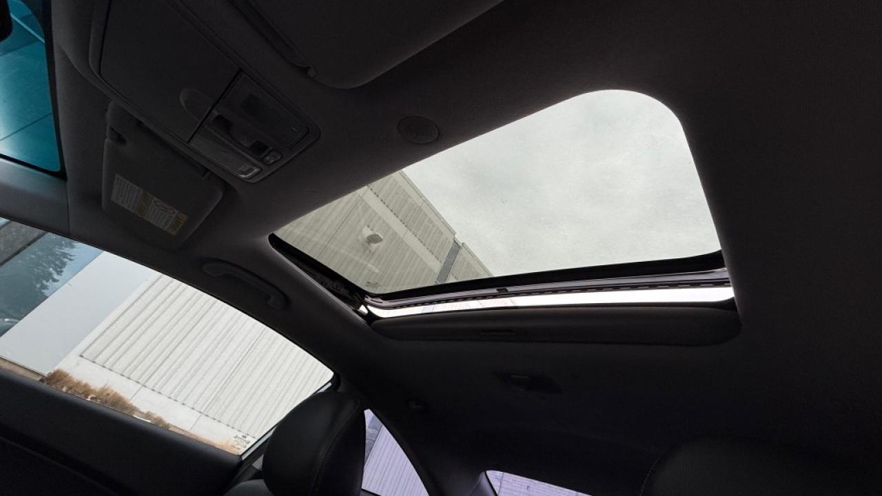 2013 Hyundai Elantra Coupe 2dr Coupe Automatic SE *Ltd Avail* Photo