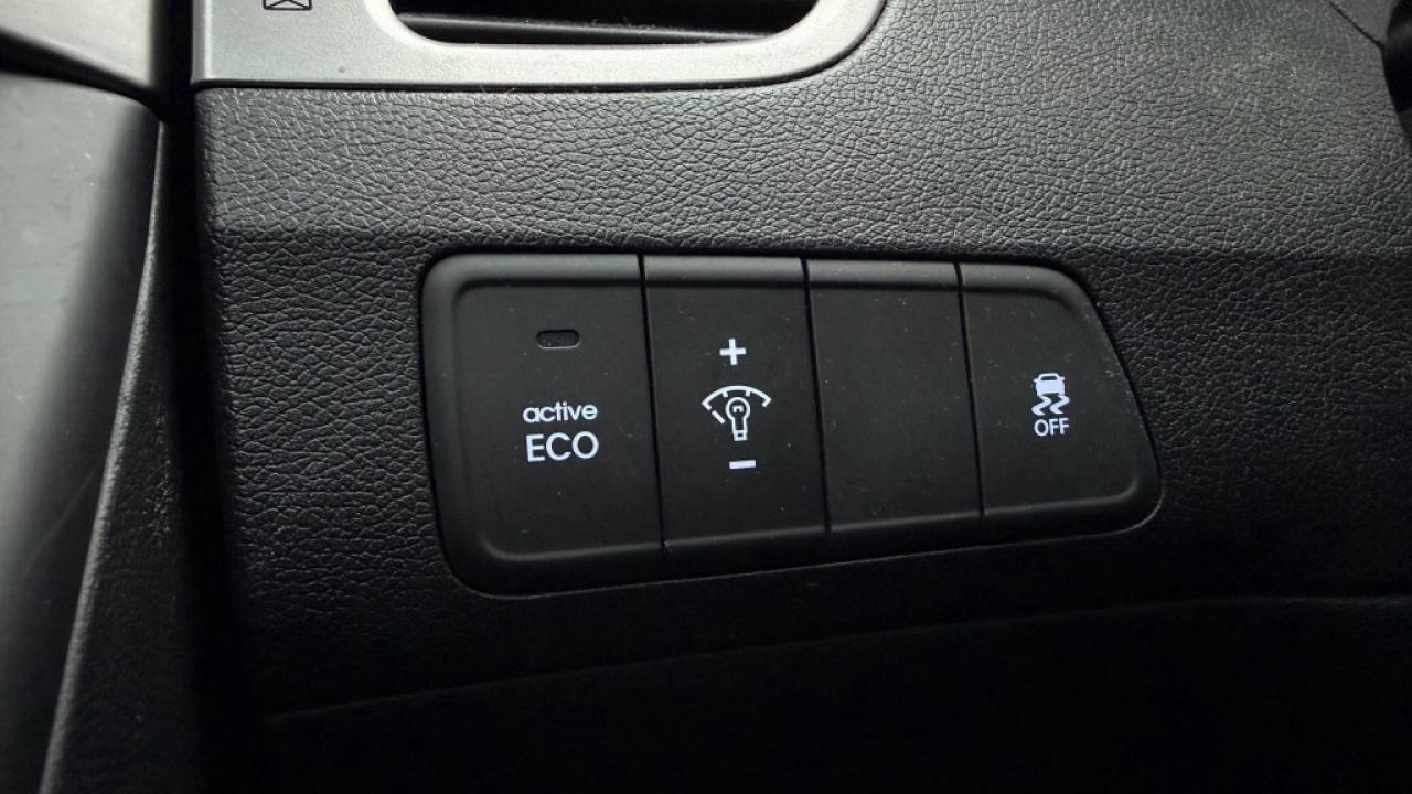 2013 Hyundai Elantra Coupe 2dr Coupe Automatic SE *Ltd Avail* Photo