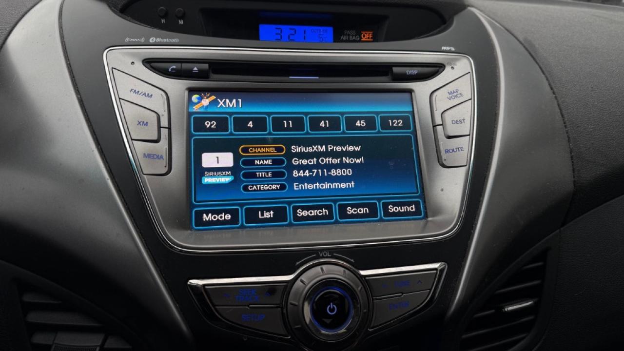 2013 Hyundai Elantra Coupe 2dr Coupe Automatic SE *Ltd Avail* Photo