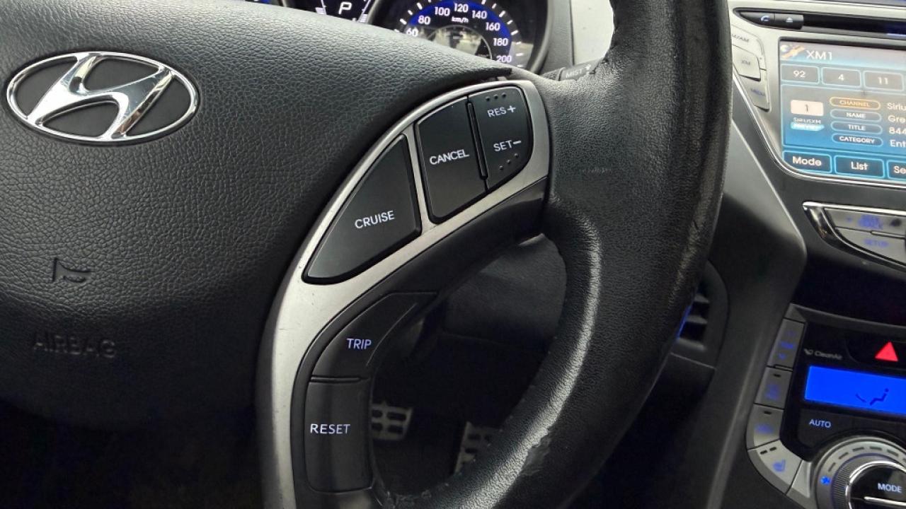 2013 Hyundai Elantra Coupe 2dr Coupe Automatic SE *Ltd Avail* Photo