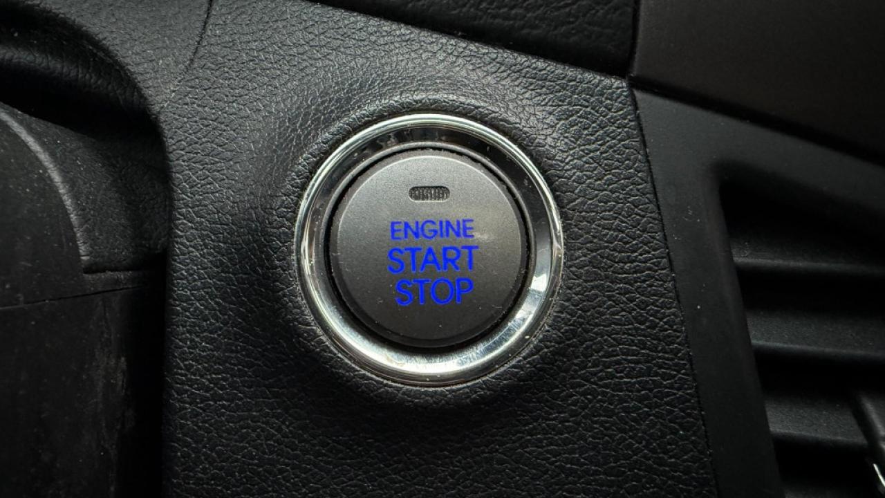 2013 Hyundai Elantra Coupe 2dr Coupe Automatic SE *Ltd Avail* Photo