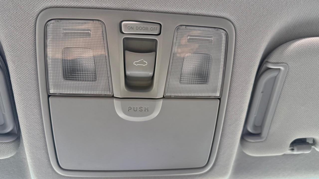 2013 Hyundai Elantra Coupe 2dr Coupe Automatic SE *Ltd Avail* Photo