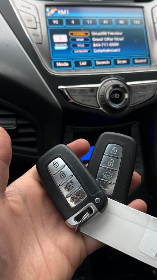 2013 Hyundai Elantra Coupe 2dr Coupe Automatic SE *Ltd Avail* Photo