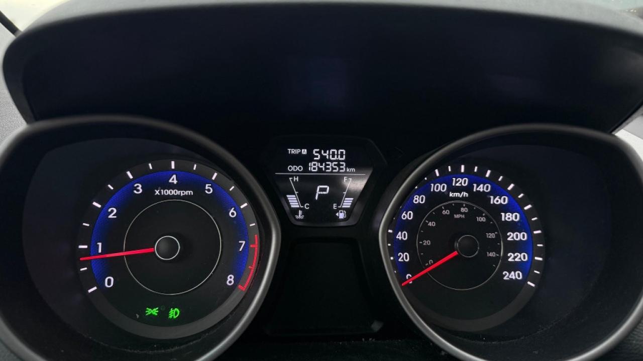 2013 Hyundai Elantra Coupe 2dr Coupe Automatic SE *Ltd Avail* Photo