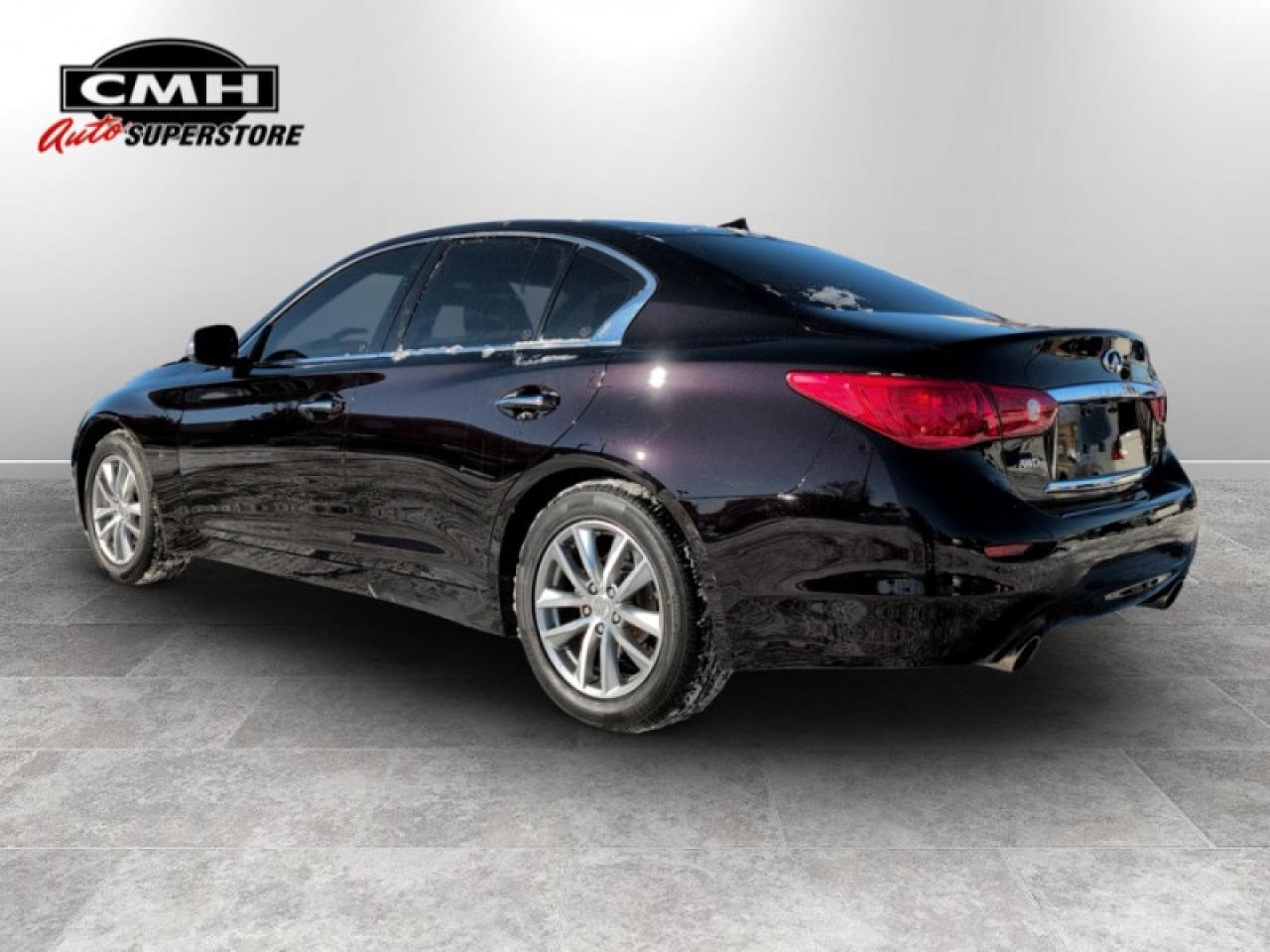 2015 Infiniti Q50 V6 AWD Photo