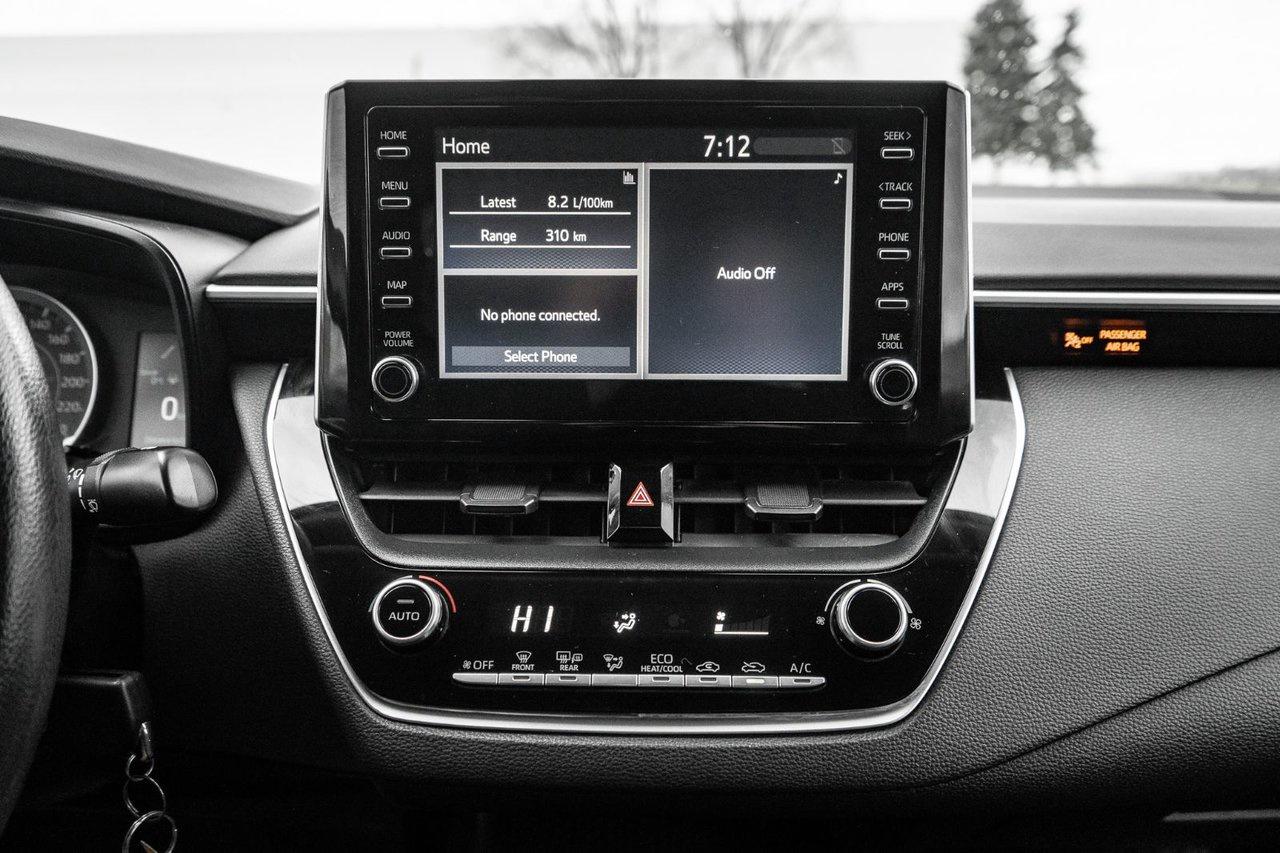 2020 Toyota Corolla LE Photo