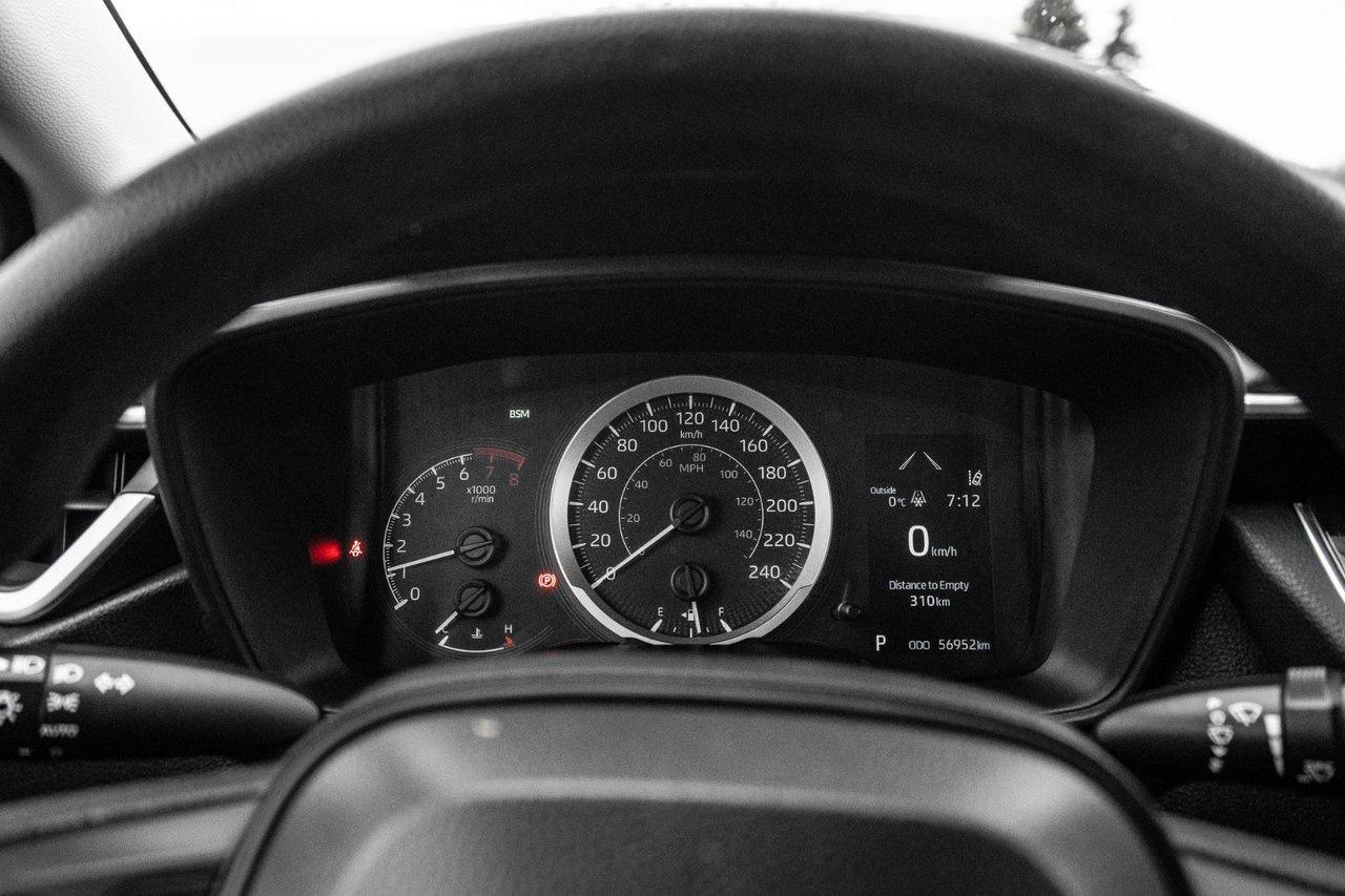 2020 Toyota Corolla LE Photo