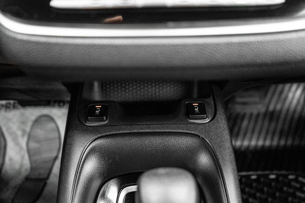 2020 Toyota Corolla LE Photo