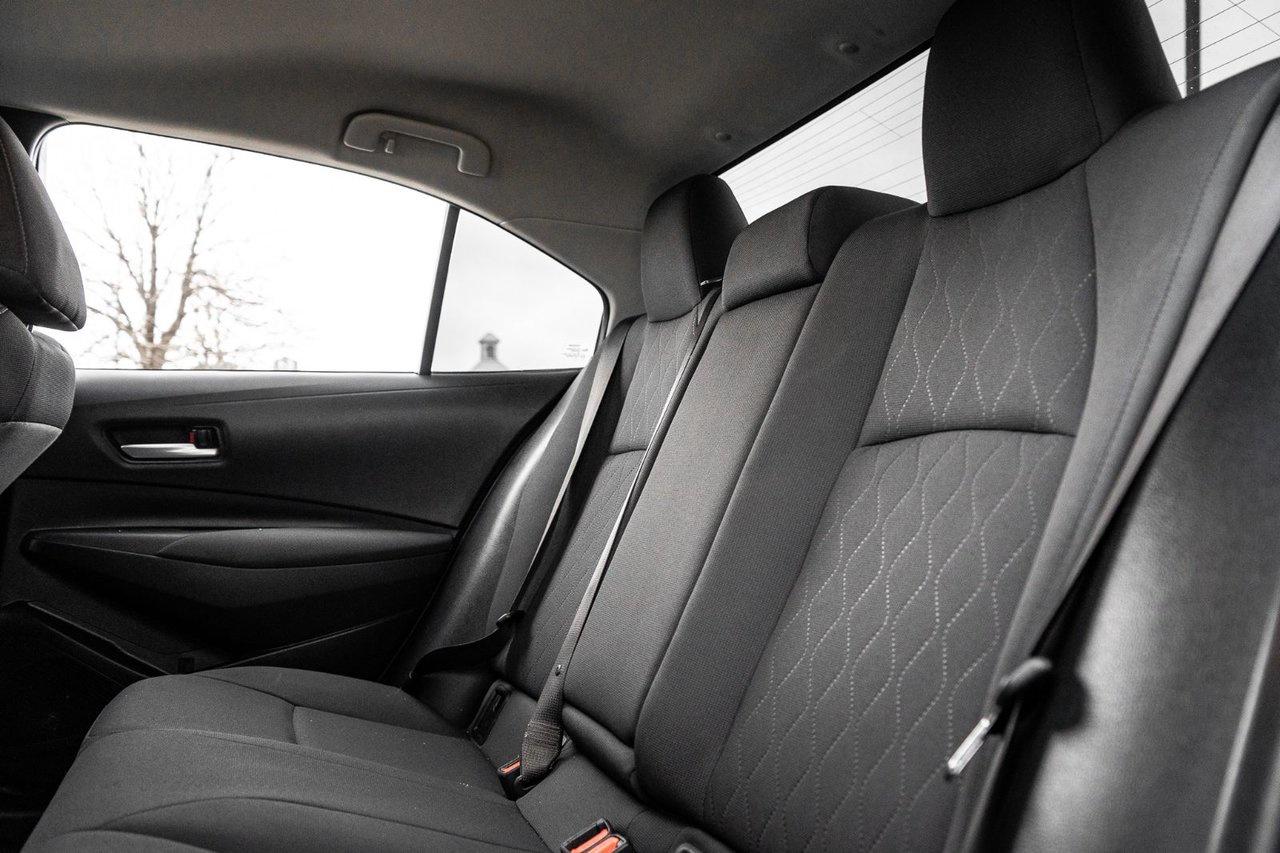 2020 Toyota Corolla LE Photo