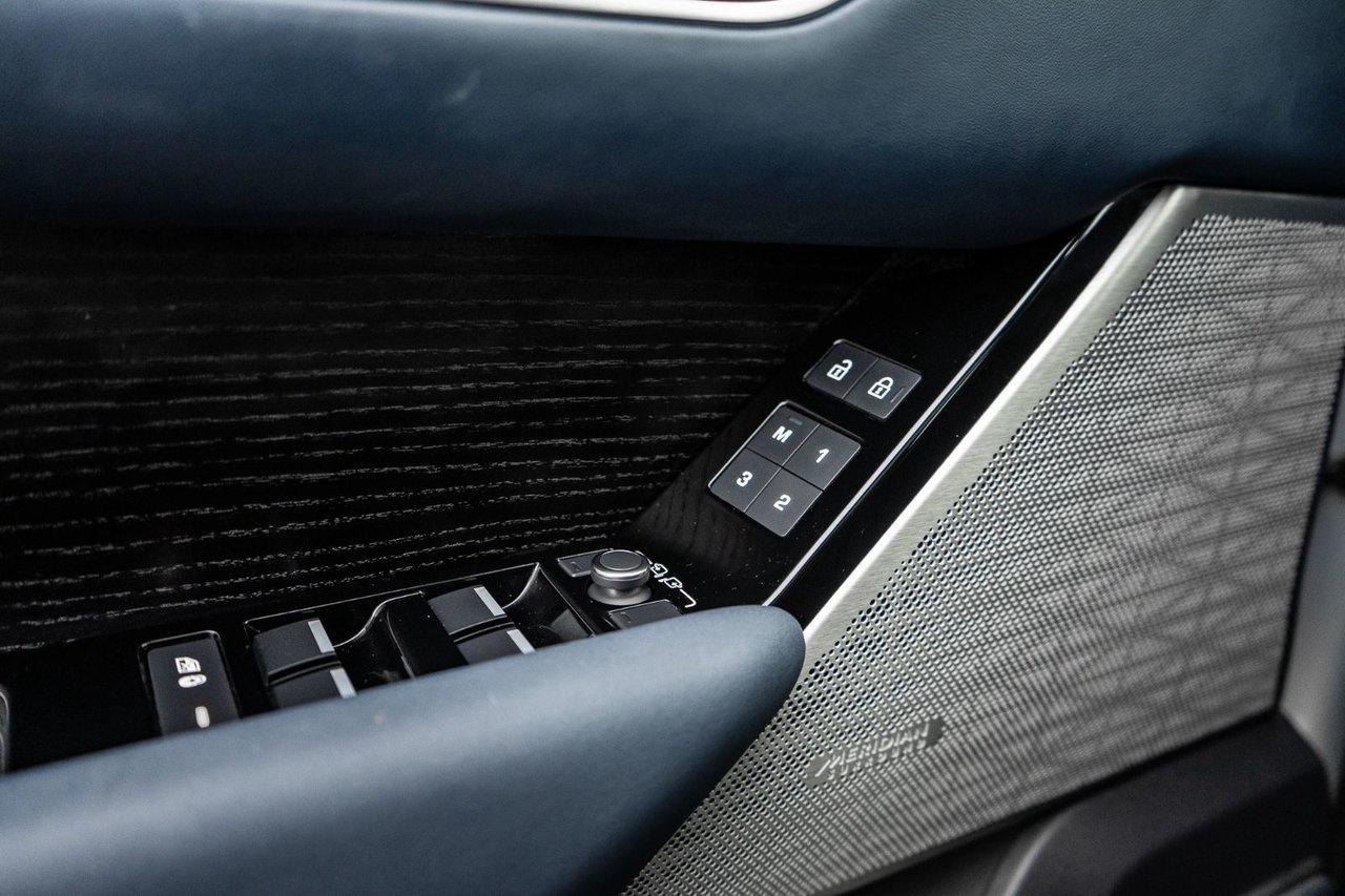 2023 Land Rover Range Rover Velar S Photo