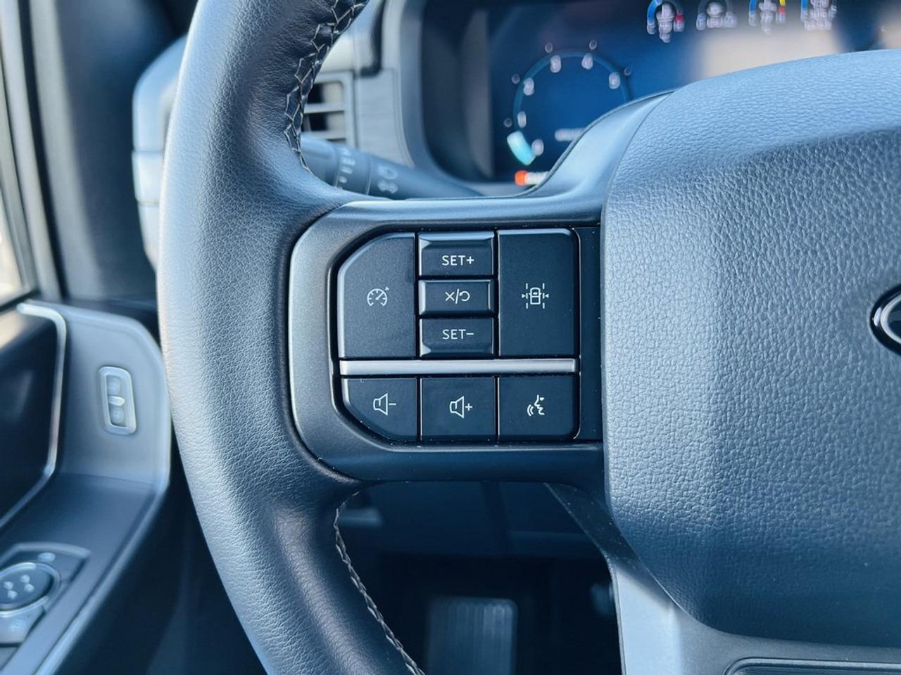 2024 Ford F-150 XLT Photo