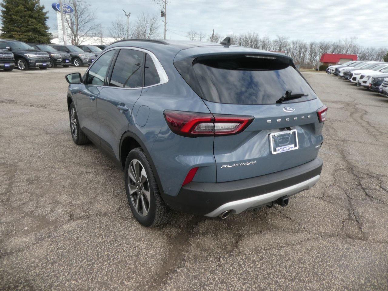 2023 Ford Escape PLATINUM PLATINUM Photo2