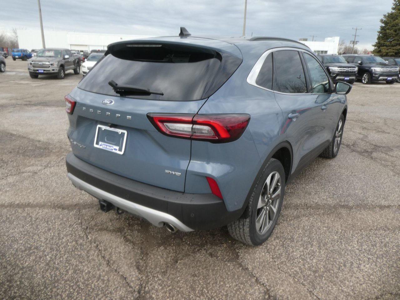 2023 Ford Escape PLATINUM PLATINUM Photo