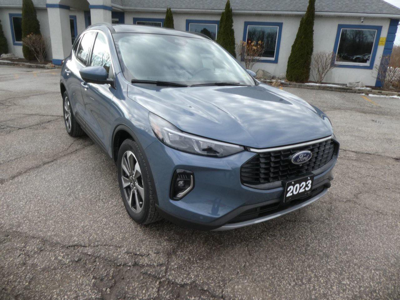 2023 Ford Escape PLATINUM PLATINUM Photo