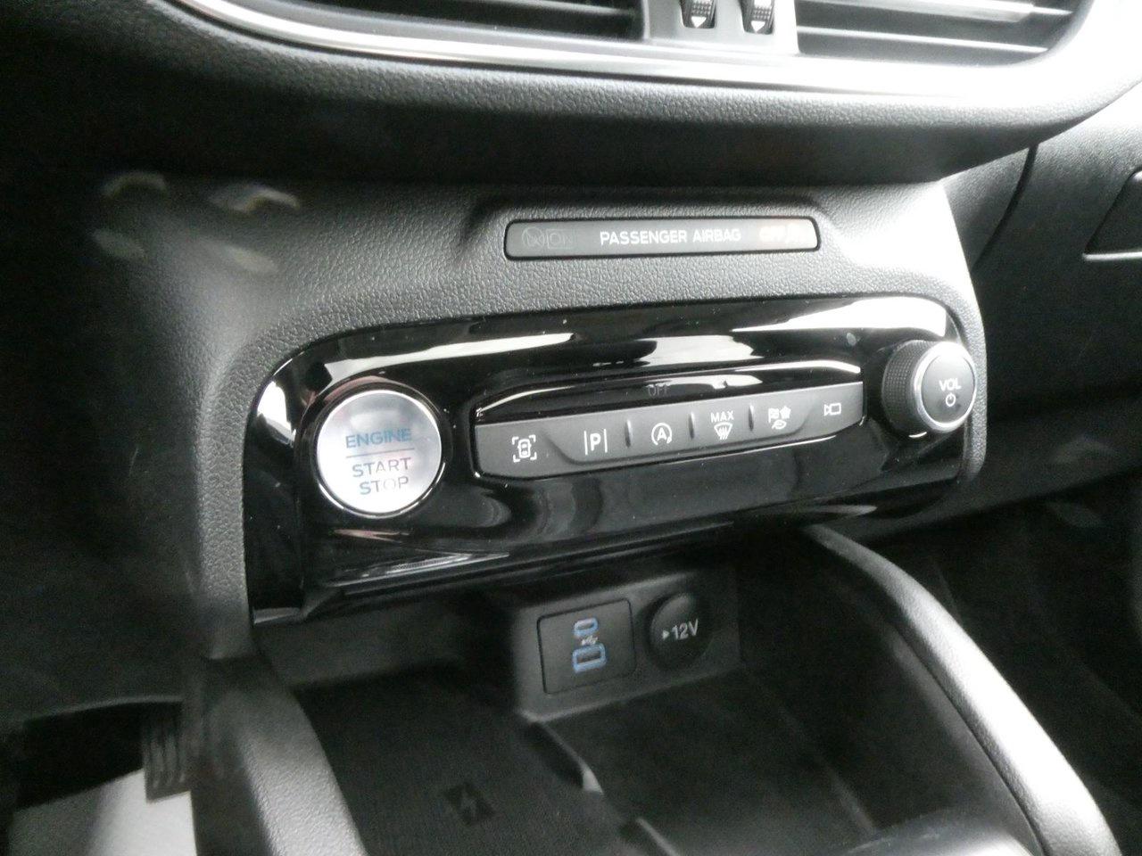 2023 Ford Escape PLATINUM PLATINUM Photo