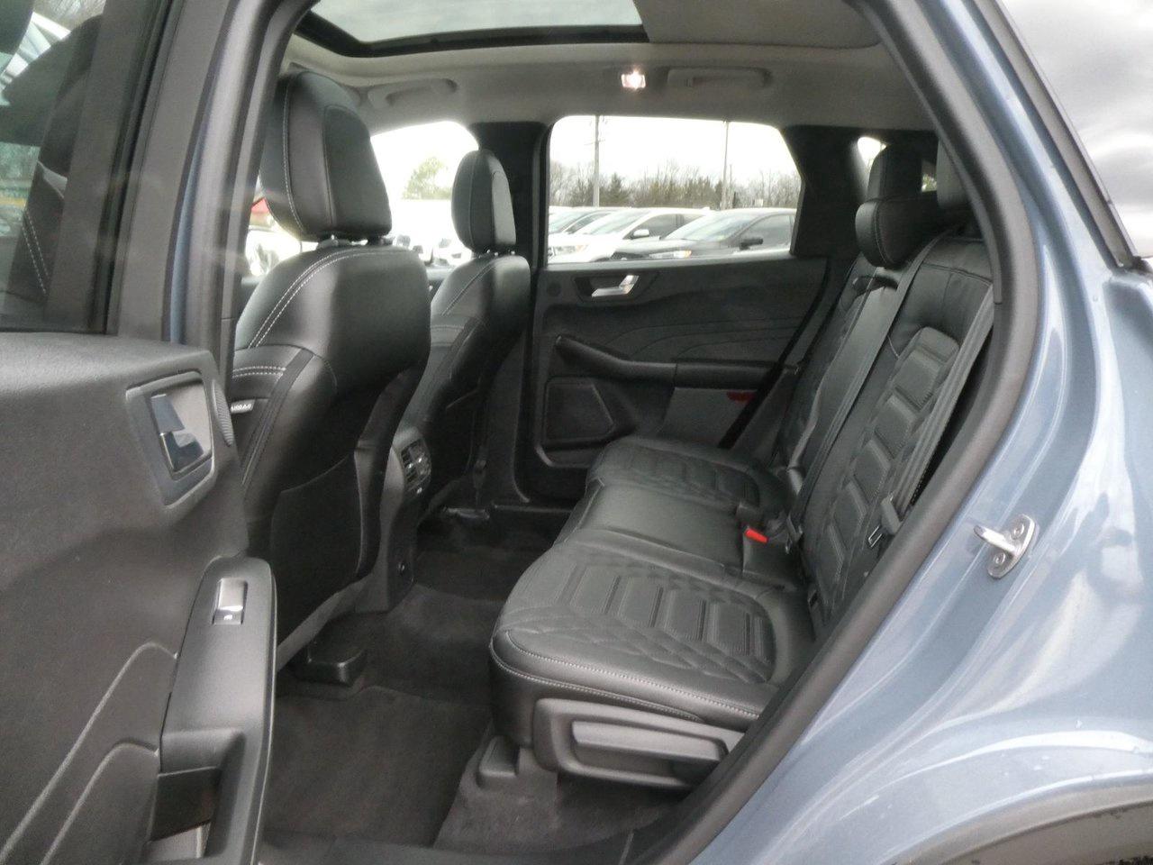 2023 Ford Escape PLATINUM PLATINUM Photo