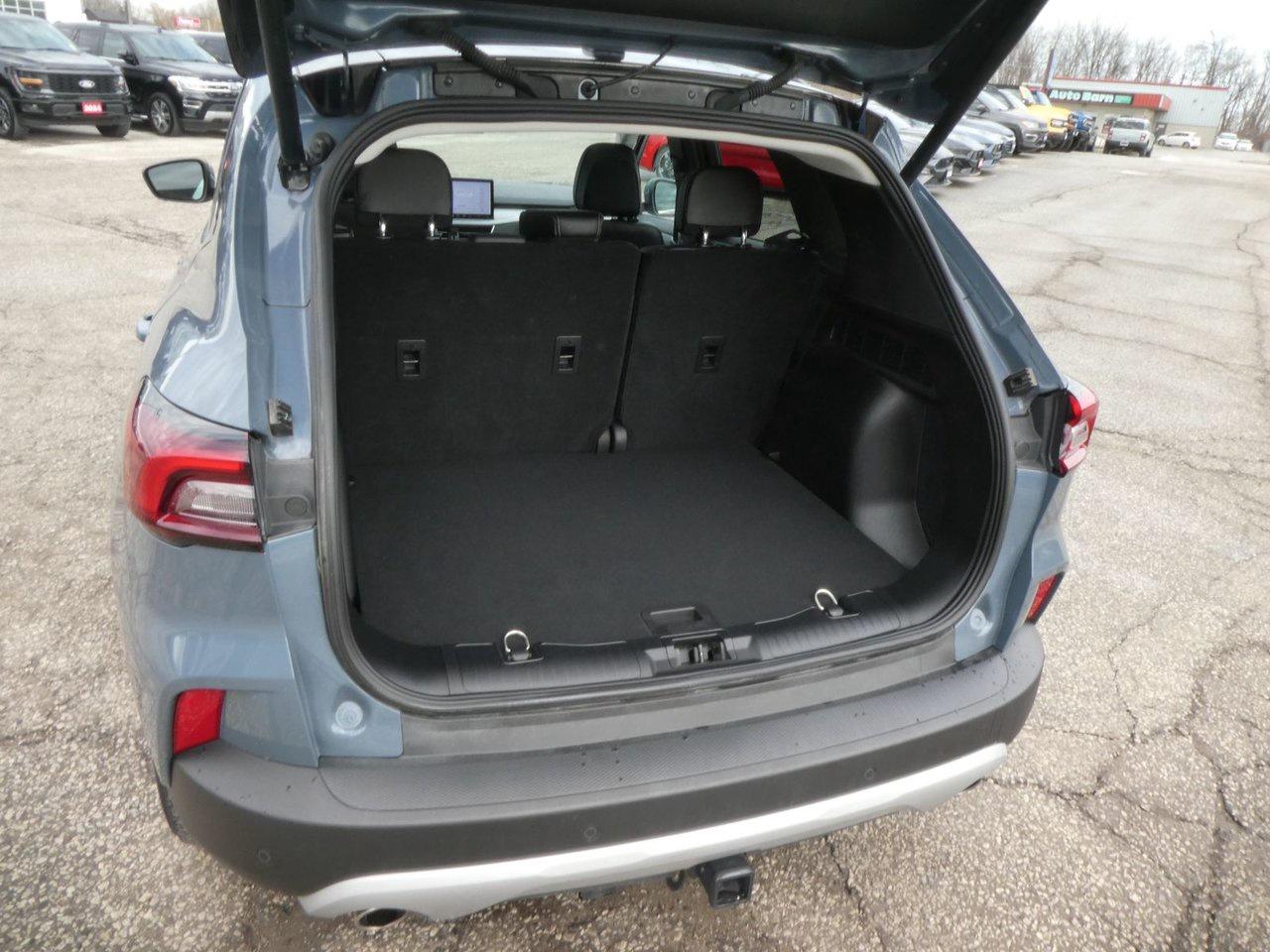 2023 Ford Escape PLATINUM PLATINUM Photo