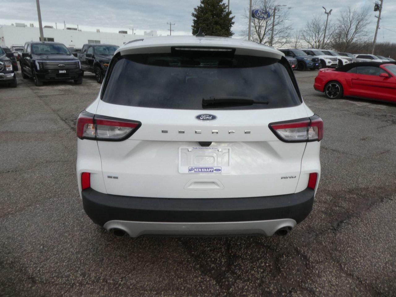 2021 Ford Escape SE SE Photo3