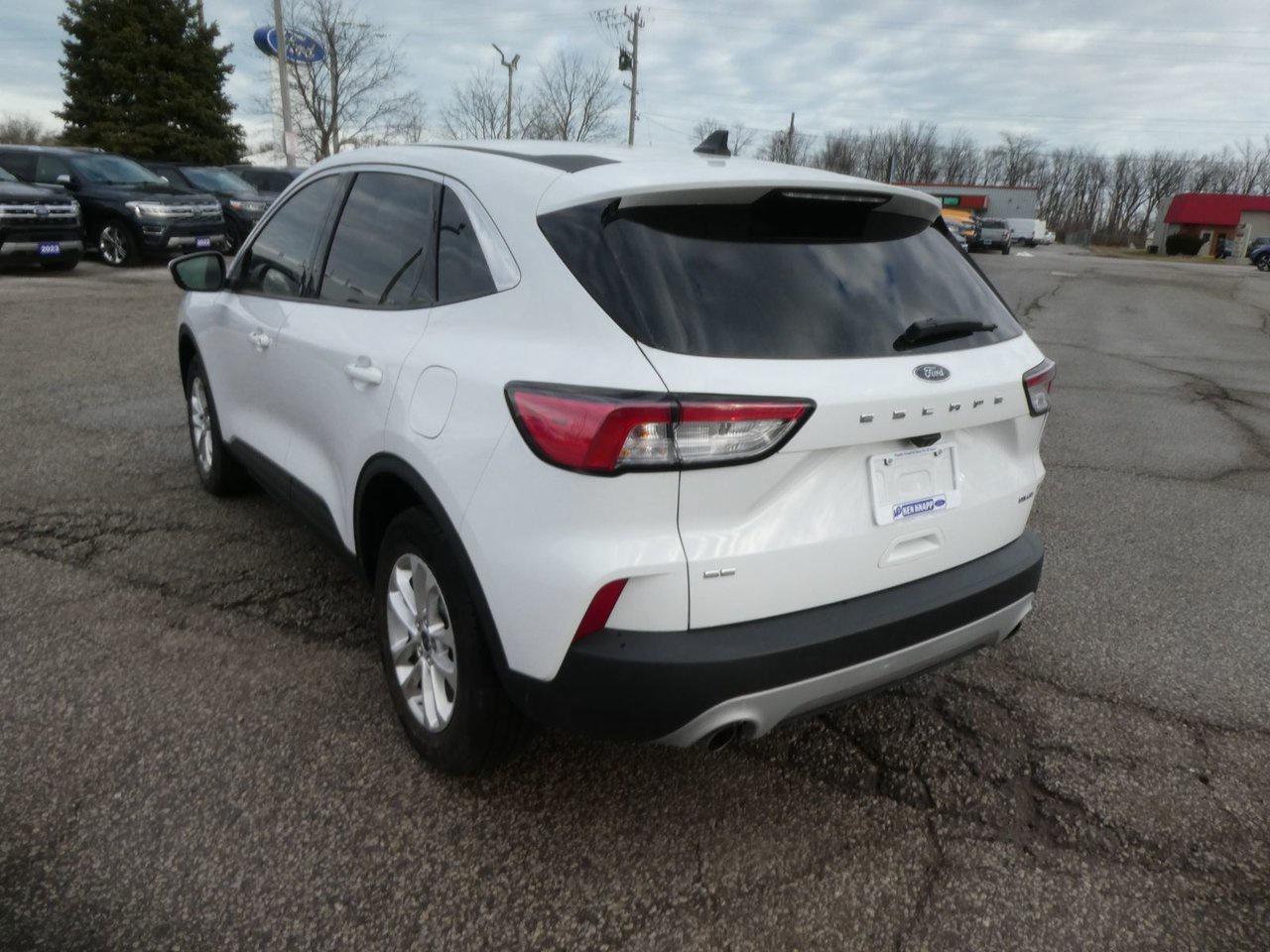 2021 Ford Escape SE SE Photo