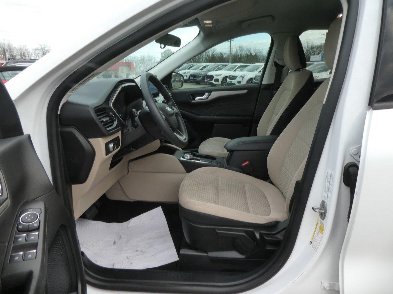 2021 Ford Escape SE SE Photo