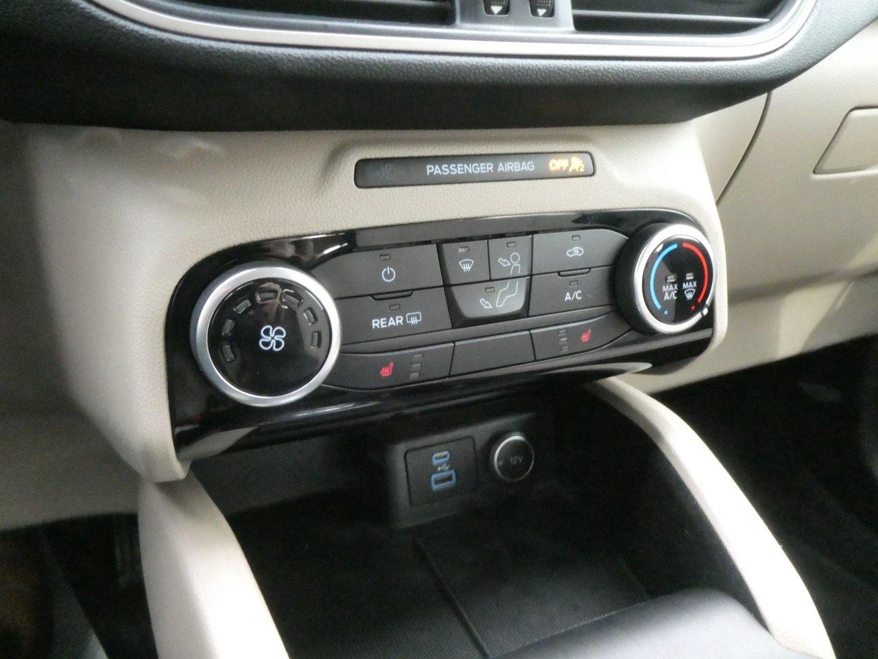 2021 Ford Escape SE SE Photo