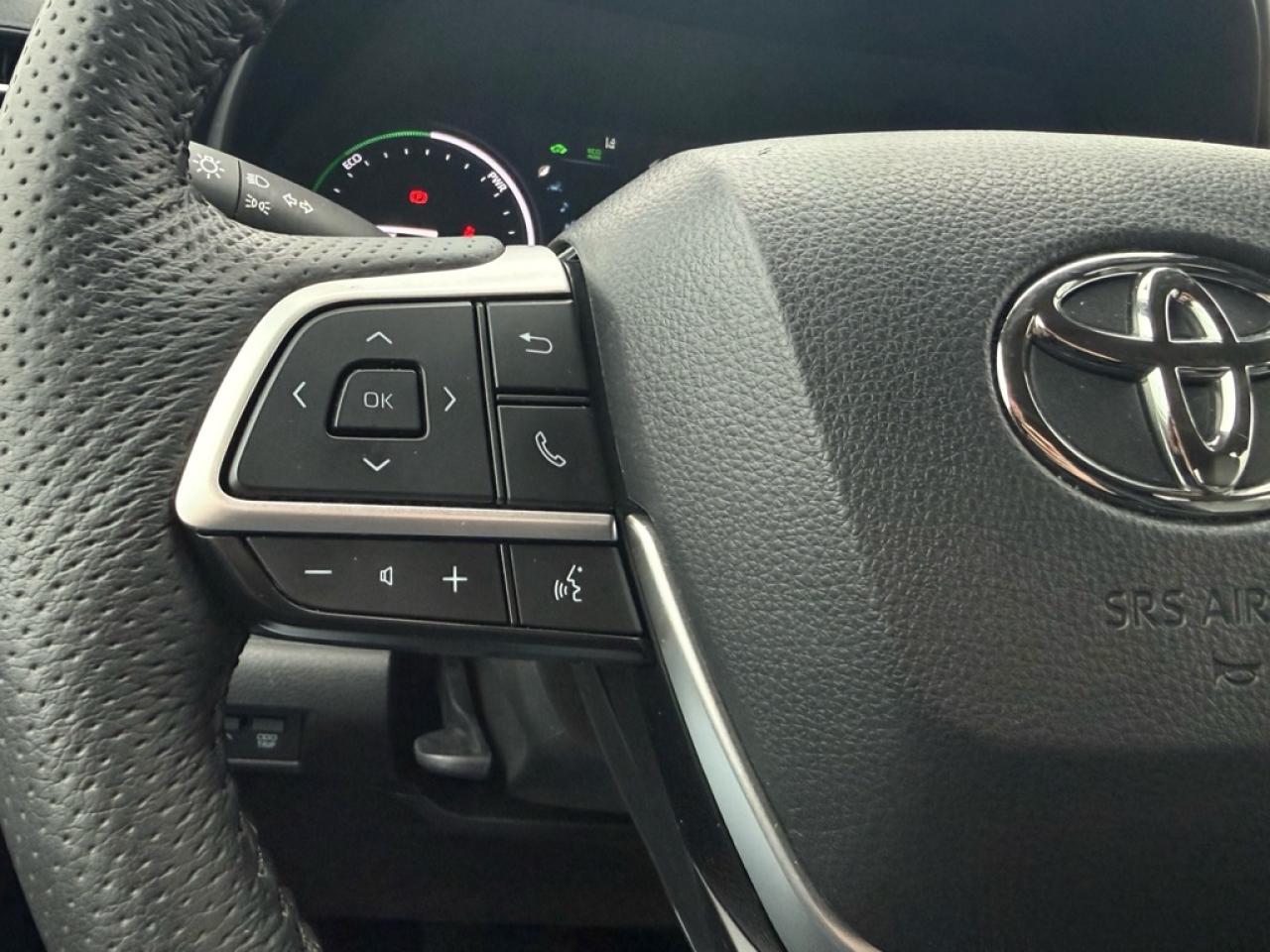 2025 Toyota Sienna XLE 8-Passenger  - Sunroof - $165.55 /Wk Photo