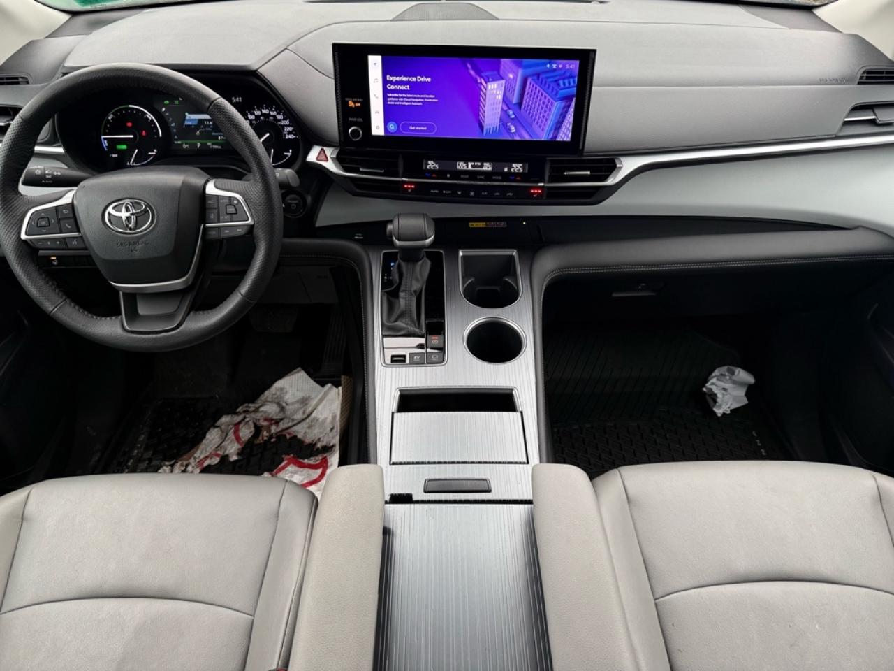 2025 Toyota Sienna XLE 8-Passenger  - Sunroof - $165.55 /Wk Photo