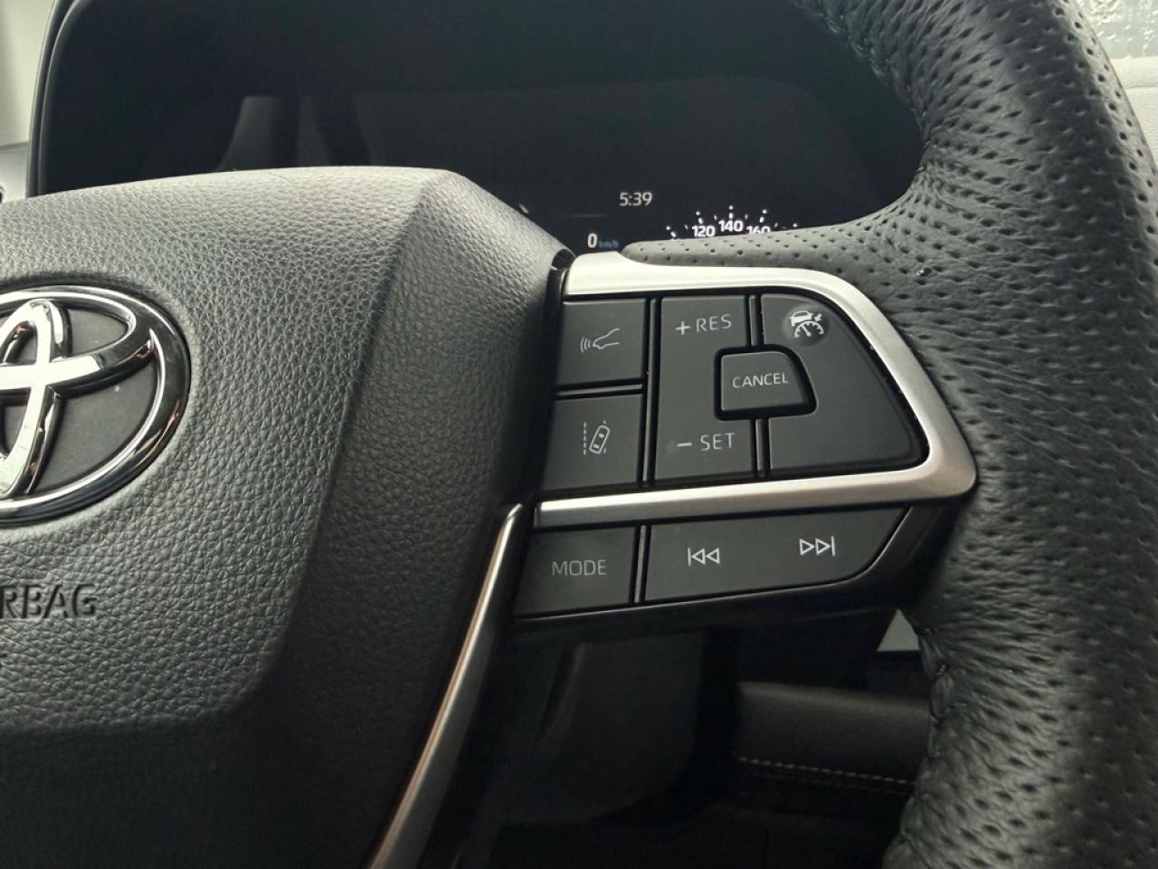 2025 Toyota Sienna XLE 8-Passenger  - Sunroof - $165.55 /Wk Photo