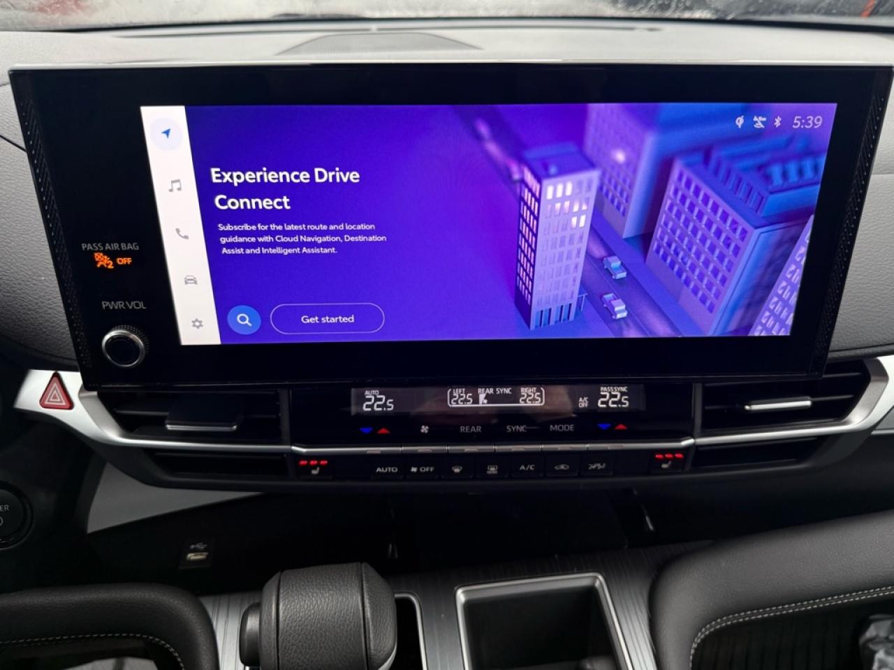 2025 Toyota Sienna XLE 8-Passenger  - Sunroof - $165.55 /Wk Photo