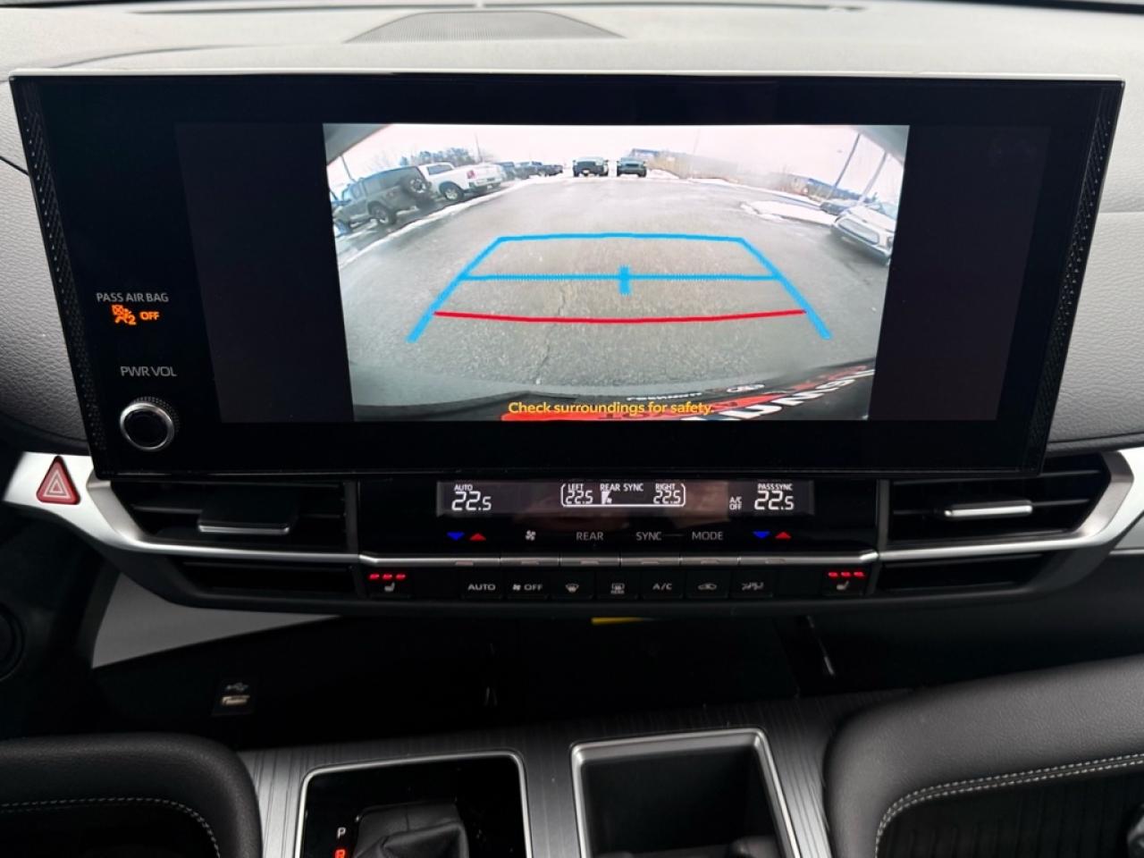 2025 Toyota Sienna XLE 8-Passenger  - Sunroof - $165.55 /Wk Photo