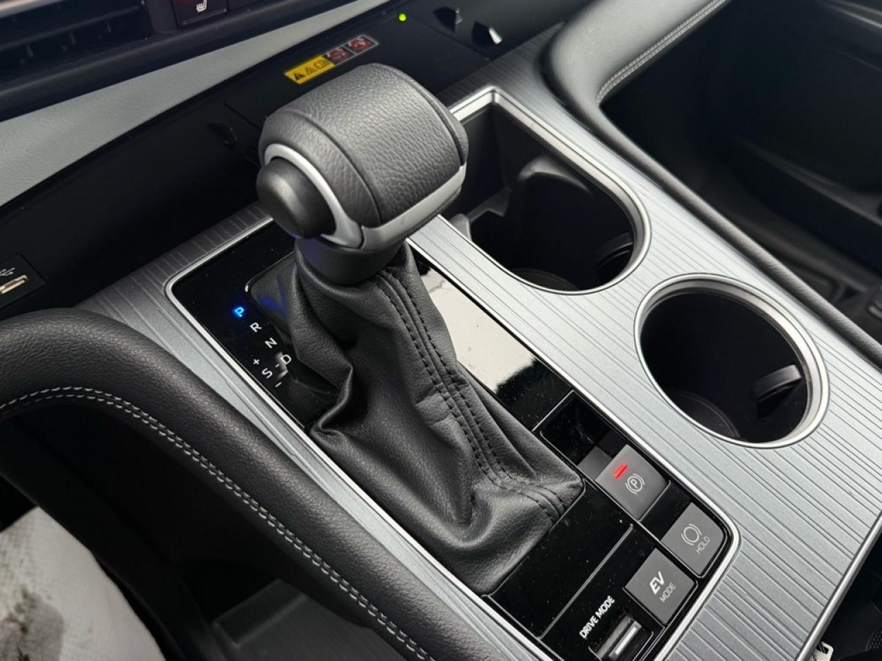 2025 Toyota Sienna XLE 8-Passenger  - Sunroof - $165.55 /Wk Photo