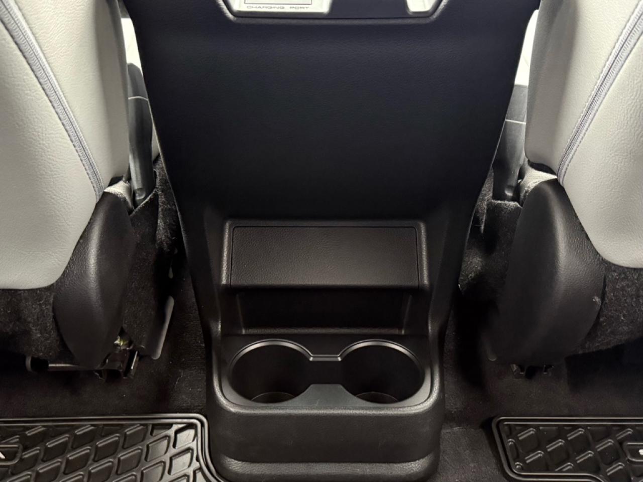 2025 Toyota Sienna XLE 8-Passenger  - Sunroof - $165.55 /Wk Photo