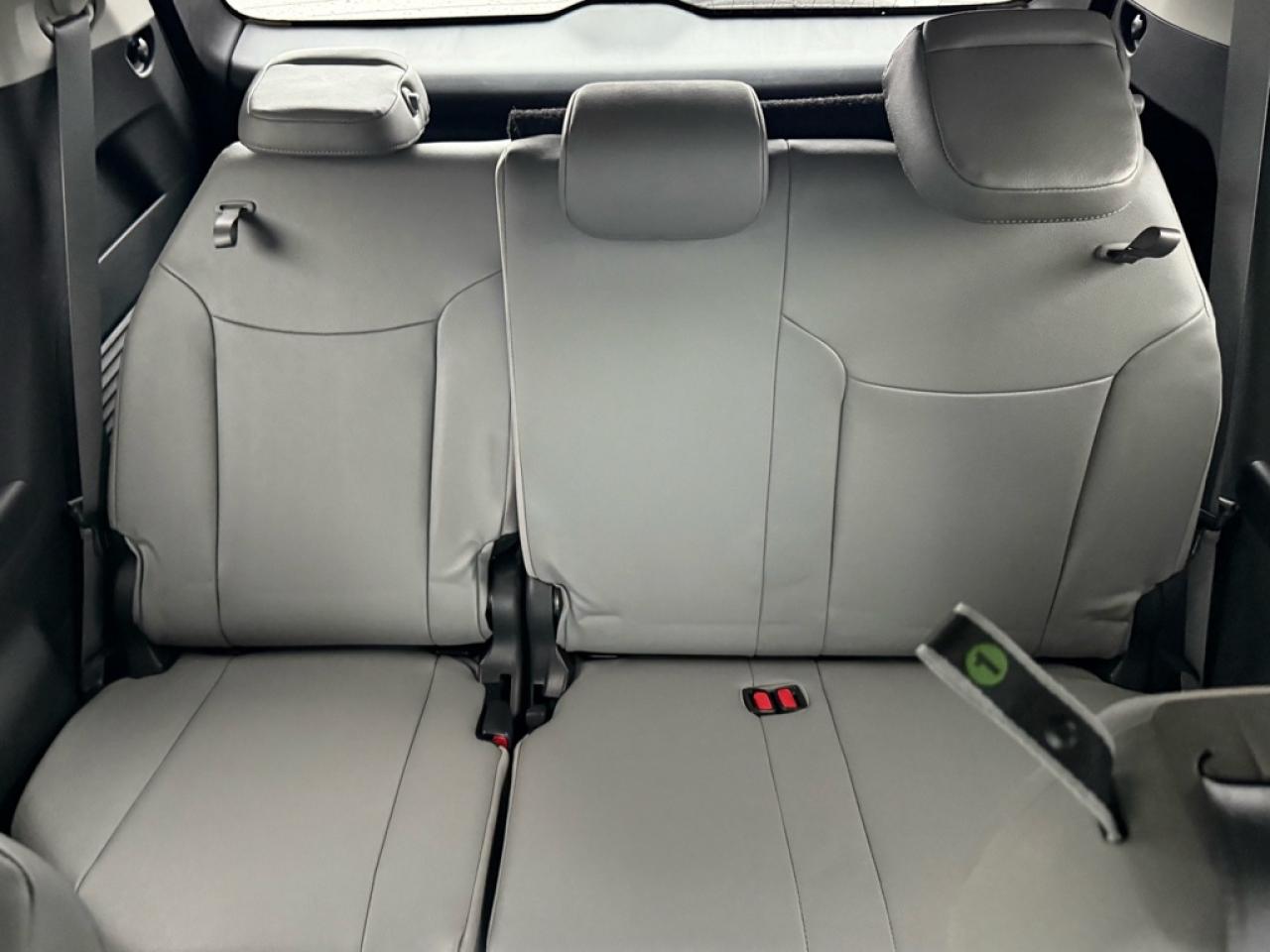 2025 Toyota Sienna XLE 8-Passenger  - Sunroof - $165.55 /Wk Photo