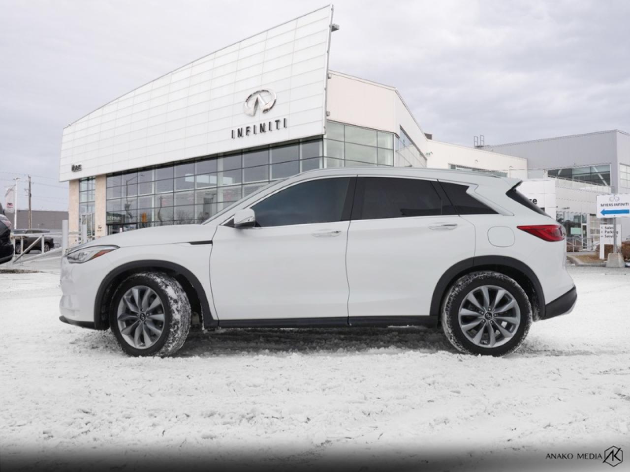 2021 Infiniti QX50 LUXE  - Sunroof -  Navigation Photo4