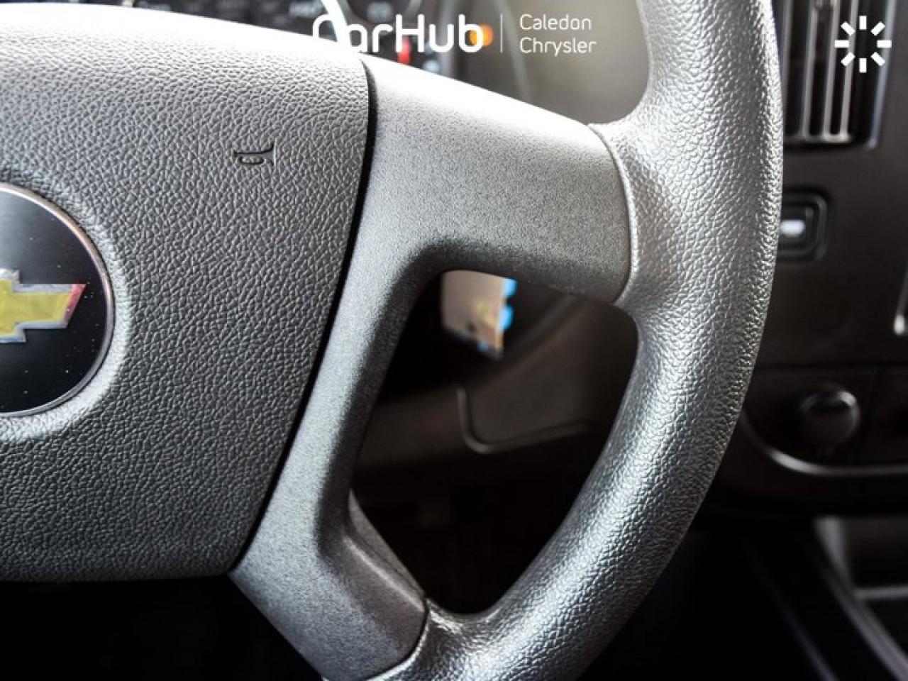 2024 Chevrolet Express Cargo Van RWD 2500 135" Backup Camera Air condition Photo