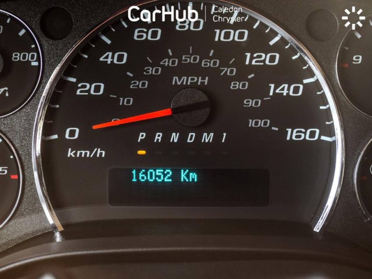 2024 Chevrolet Express Cargo Van RWD 2500 135" Backup Camera Air condition Photo