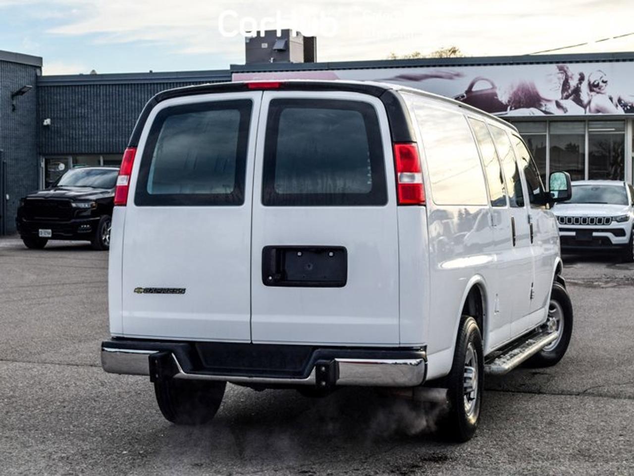 2024 Chevrolet Express Cargo Van RWD 2500 135" Backup Camera Air condition Photo