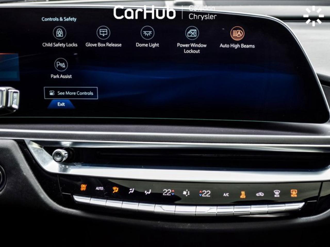 2024 Cadillac LYRIQ Tech 33"Display Glass Roof w/Power Sahade Blind Spot R-Start Photo