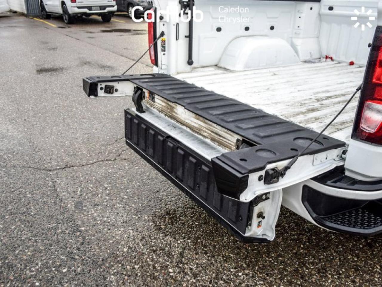 2023 GMC Sierra 1500 Elevation 4WD Crew Cab 147" 5.3L Multi Pro Tailgate 13.4"Display Photo