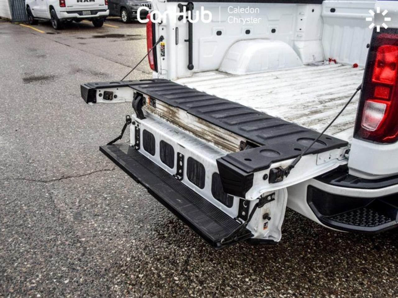 2023 GMC Sierra 1500 Elevation 4WD Crew Cab 147" 5.3L Multi Pro Tailgate 13.4"Display Photo