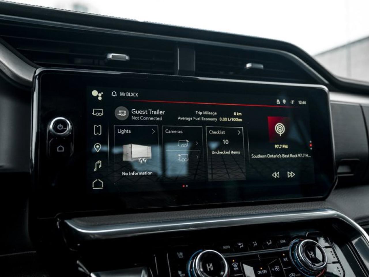 2023 GMC Sierra 1500 Denali 157'' 6.2L V8 Sunroof MultiPro Tailgate Leather Captain Seats Photo