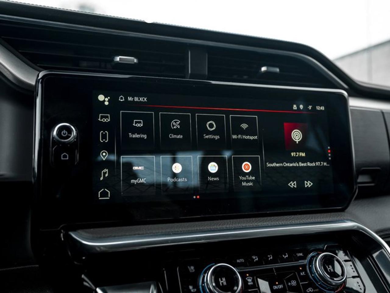 2023 GMC Sierra 1500 Denali 157'' 6.2L V8 Sunroof MultiPro Tailgate Leather Captain Seats Photo