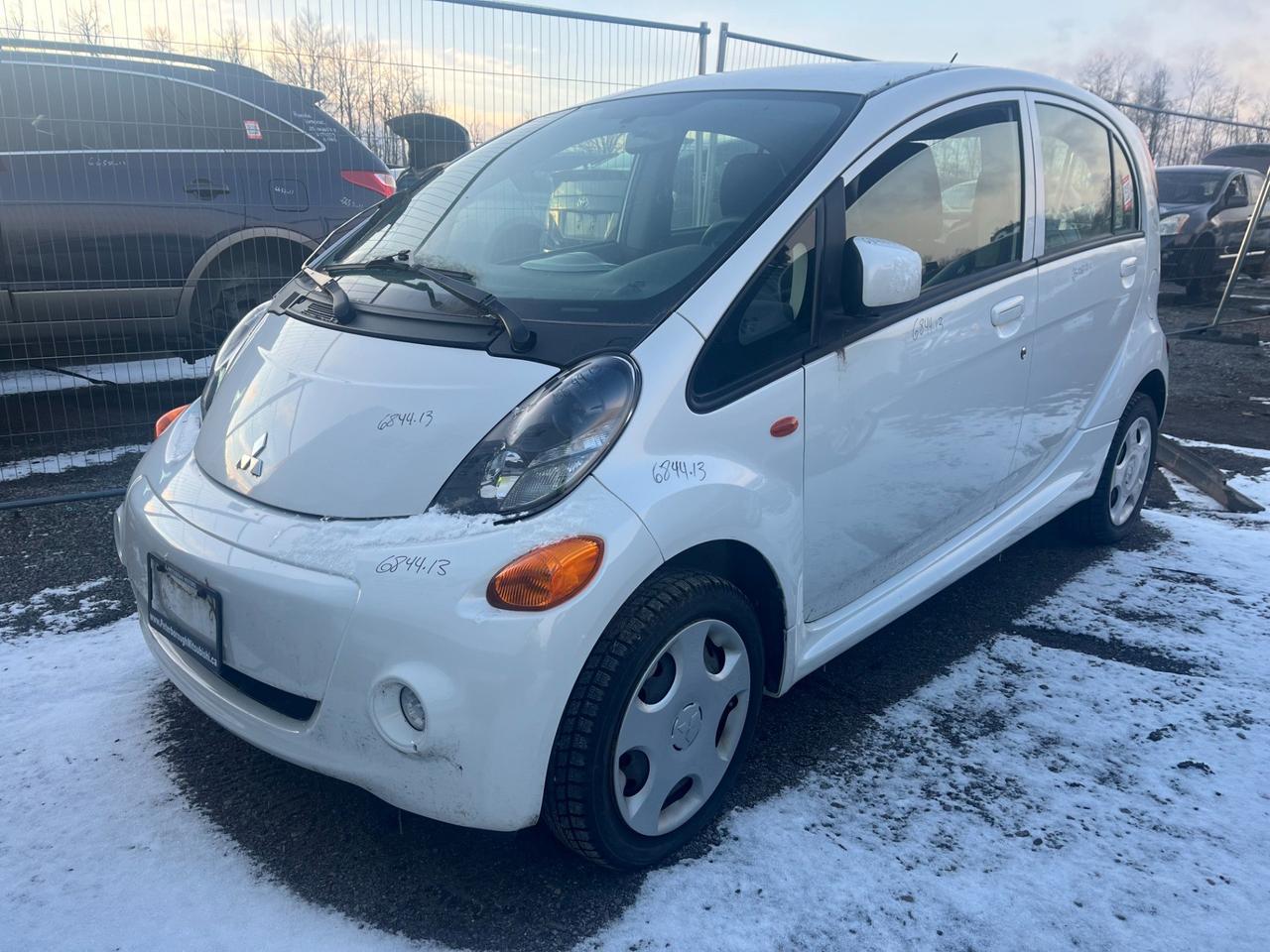 <p>Unique car with zero emissions!!</p>