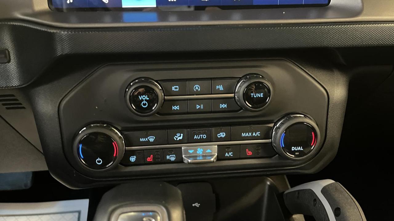 2023 Ford Bronco Outer Banks Photo