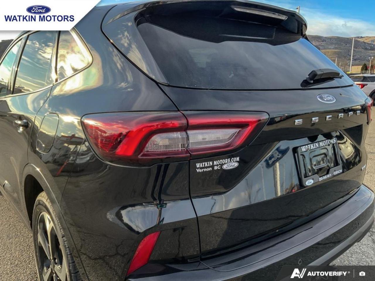 2024 Ford Escape ST LINE SELECT AWD Photo13
