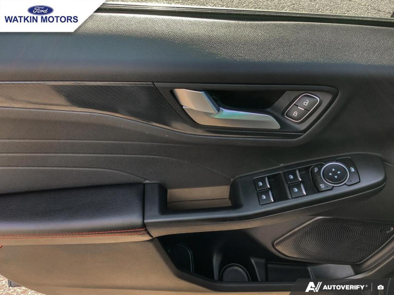 2024 Ford Escape ST LINE SELECT AWD Photo19