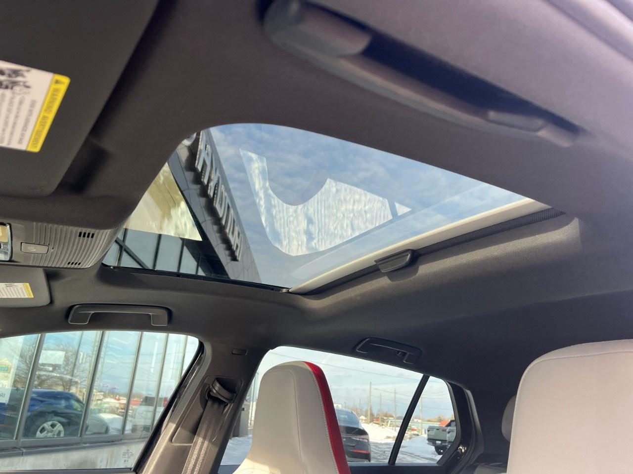 2024 Volkswagen Golf GTI 380 Performance Manual Photo